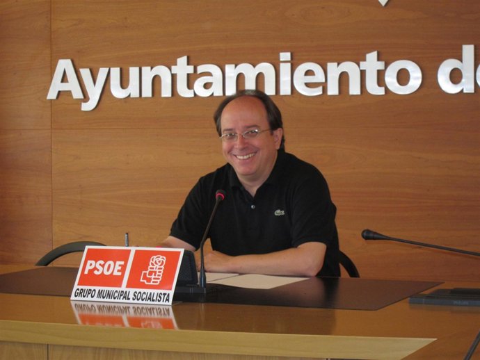 El Edil Socialista Carlos Navajas