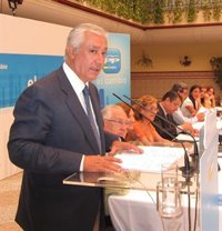 Arenas:"el cambio en el Gobierno no supone ningún cambio y evidencia que no  hay banquillo en el socialismo de Zapatero"