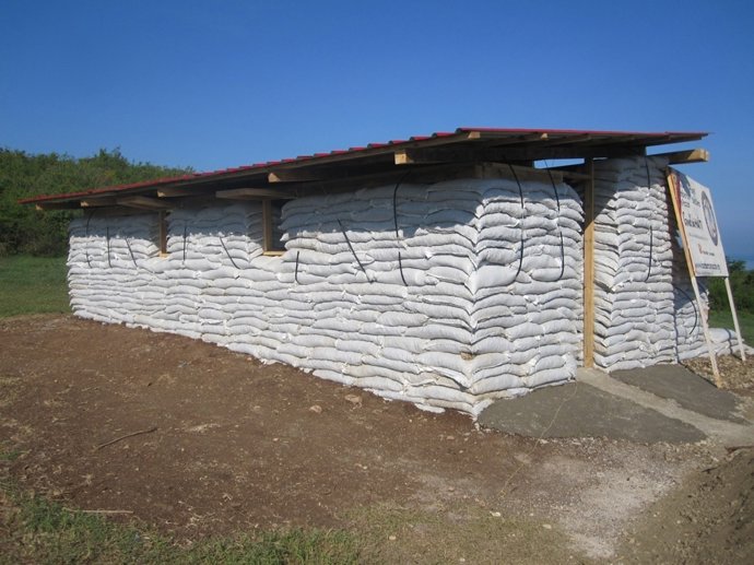 Imagen De Uno De Los Refugios Construidos En Haití