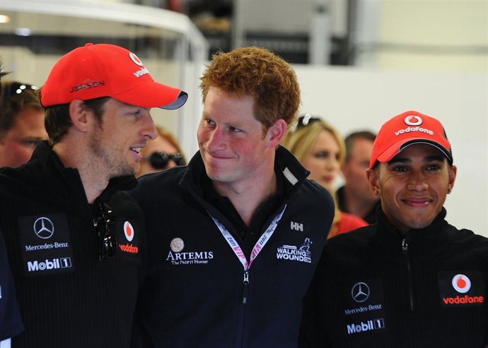 El Principe Enrique, Jeson Button Y Lewis Hamilton