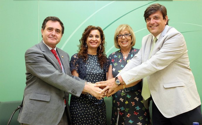 Acuerdo De La Junta De Andalucía Y Universidades De Malaga Y Sevilla