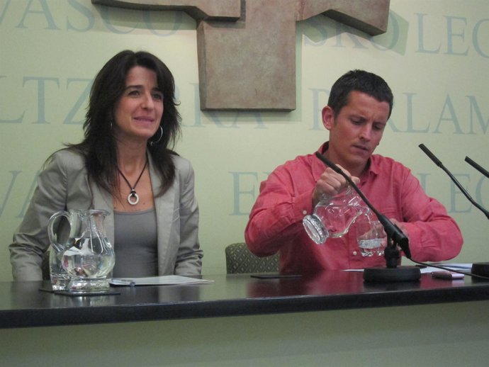 Aintzane Ezenarro Y Dani Maeztu.