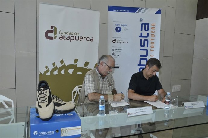 Acuerdo Entre La Fundación Atapuerca Y Calzados Robusta