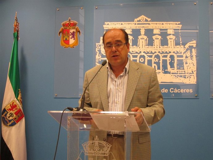 GOBIERNO RESPONDE A HERAS SOBRE AGUA CC. FOTO EP