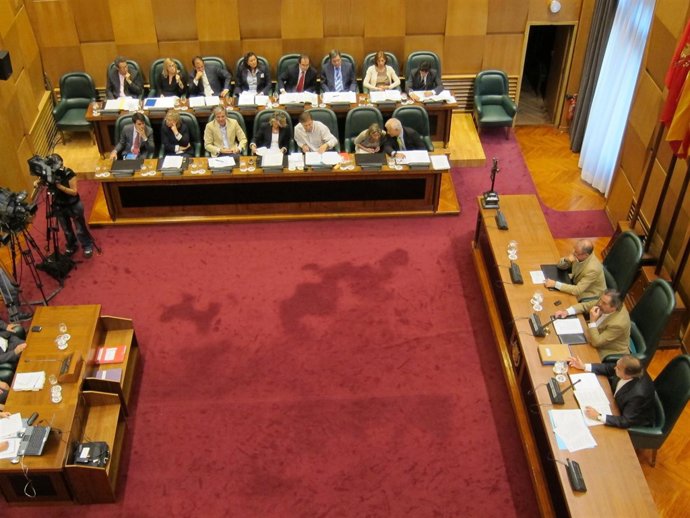 Pleno Del Ayuntamiento De Zaragoza Sin El PAR