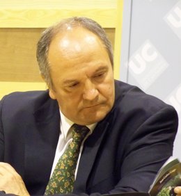 El Consejero De Medio Ambiente, Ordenación Del Territorio Y Urbanismo