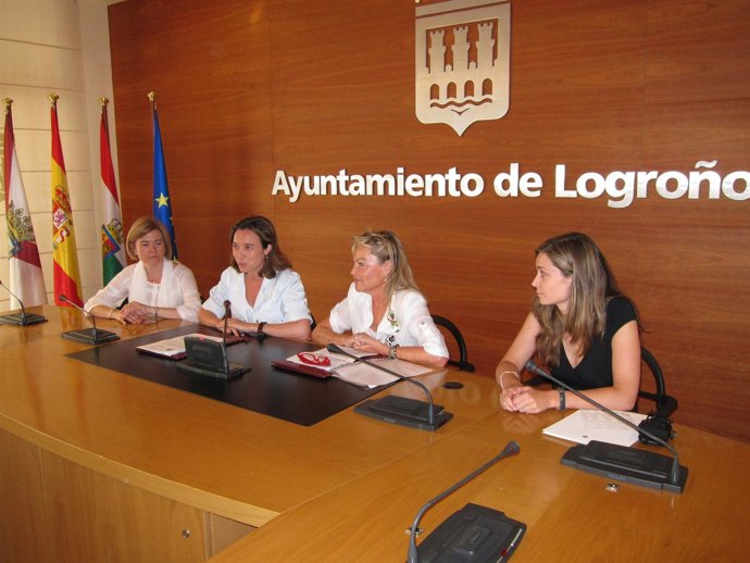 Gamarra, López Y Corres, En La Rueda De Prensa