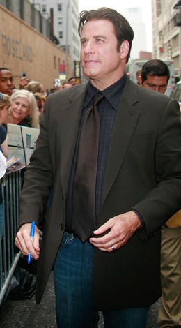 John Travolta Firmando Autógrafos