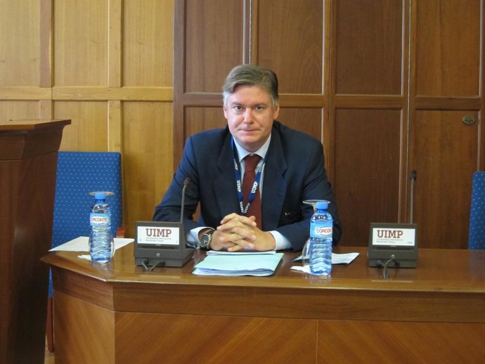 El Secretario General Del Partido Popular Europeo, Antonio López, En La UIMP