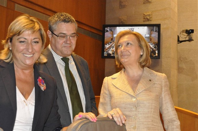 Luisa Fernanda Rudi En Las Cortes De Aragón