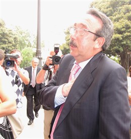 El Sastre José Tomas, Tras Declarar En El TSJCV