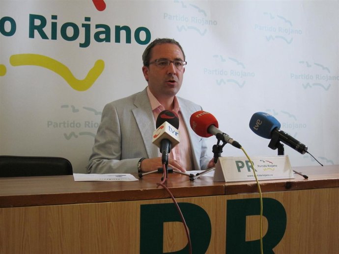 Rubén Gil Trincado, En Rueda De Prensa