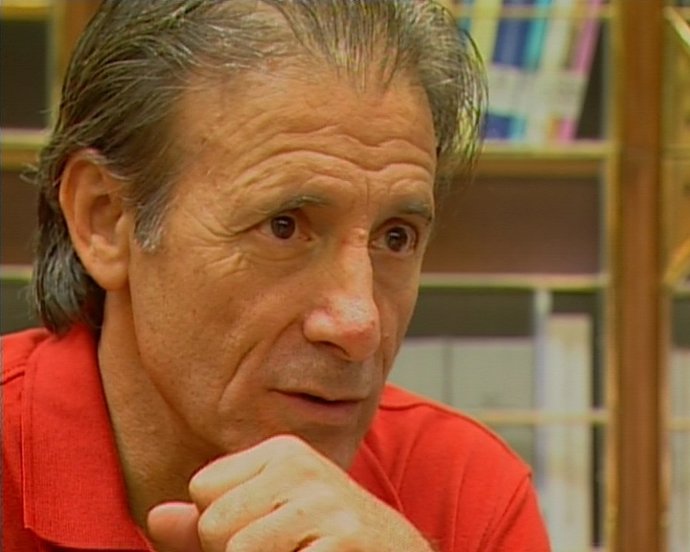 Escobar contrario a la línea federal de IU