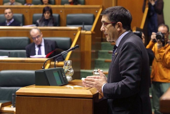 Patxi López En El Parlamento Vasco