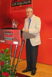 Griñán afirma que no comparte el discurso de modificar todo lo que sea necesario del PGOU para crear empleo