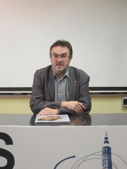 Enrique Gómez, Durante La Presentación Del Documental