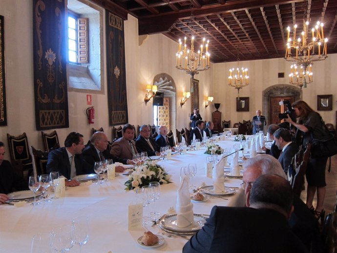 El Secretario General Iberoamericano, Enrique Iglesias, Con Empresarios Gallegos