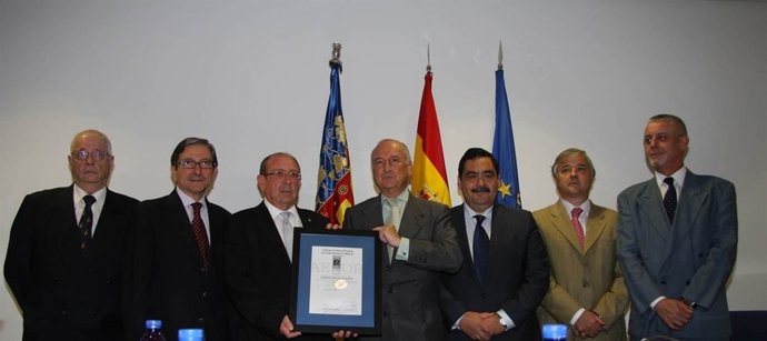 Aenor Entrega A La APV La Certificación ISO 28000