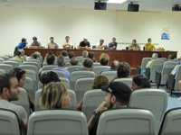 Sindicatos dicen que Barreras estudia la propuesta de construir un dique y que "todo lo que entre es bueno"