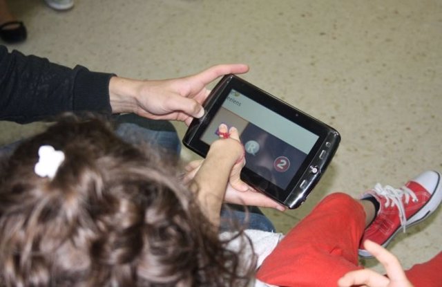Investigadores Diseñan Un Teclado Virtual Para Discapacitados