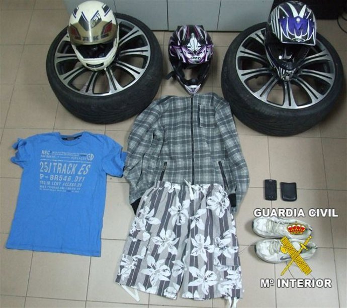 NP Guardia Civil (La Guardia Civil Detiene A Tres Atracadores Que Actuaban En Di