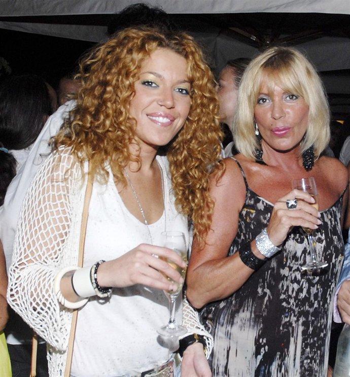 Bárbara Rey Y Su Hija Sofía Cristo