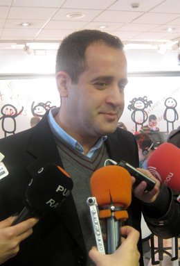 Jorge Alarte atiende a los medios de comunicación en imagen de archivo