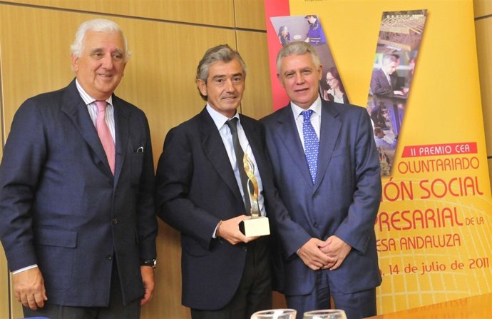 Santiago Herrero, José María Pacheco Y Francisco Menacho