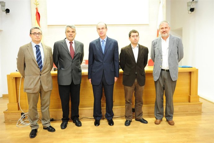 Cagigas Junto A Otros Ponentes Del Curso