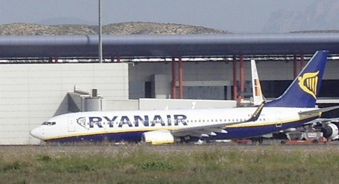 Avión De Ryanair En Tierra