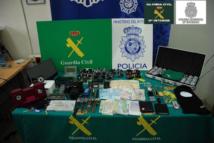 Objetos Sustraidos En Una Operación Entre La Policía Nacional Y Guardia Civil