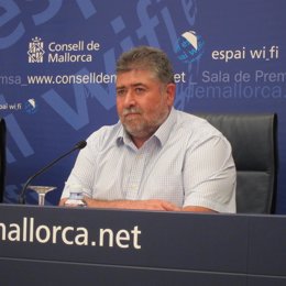El Conseller De La Coalición PSM-IV-Exm, Joan Font, En El Consell De Mallorca
