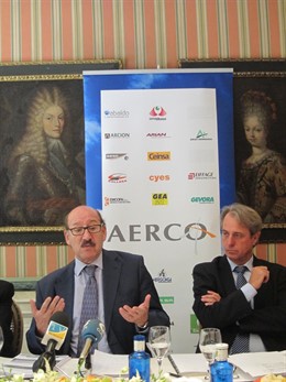 Javier Sáenz De Cosculluela, Y El Gerente De La Patronal