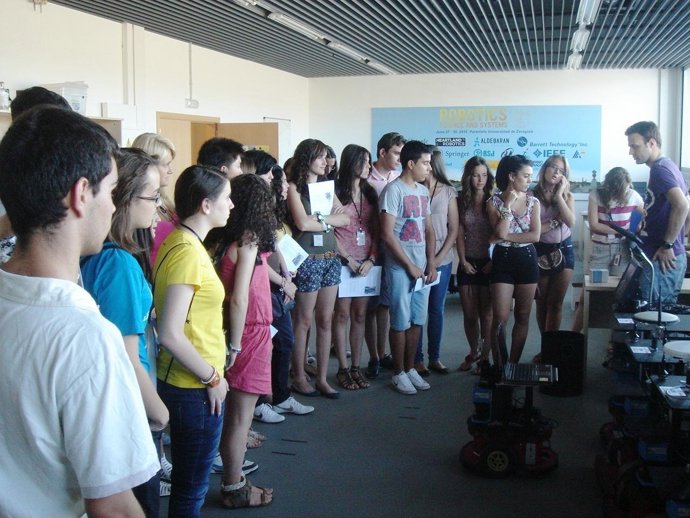 Visita De Los Alumnos Del Campus De La Universidad De Zaragoza Al I3A