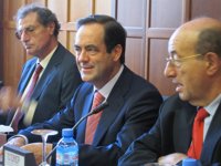 Bono cree que Camps tiene derecho a la presunción de inocencia pero no a la de "inteligencia"