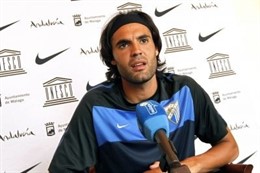 Sergio Sánchez Habla Ante Los Medios De Comunicación 