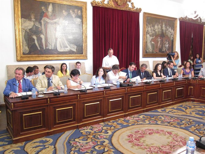 Bancada Del Gobierno Del PP En El Pleno De La Diputación