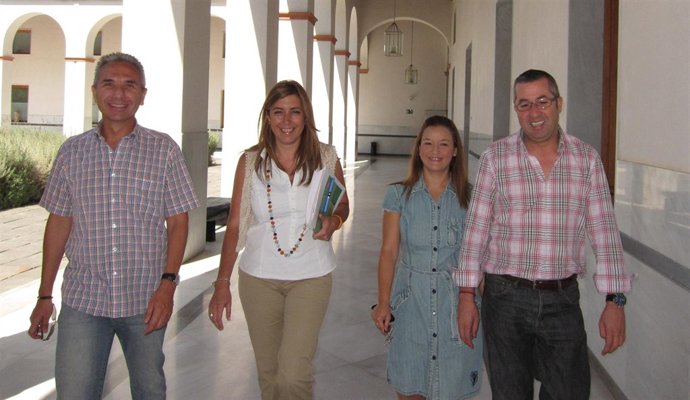 Susana Díaz, Junto A Otros Diputados Del PSOE-A