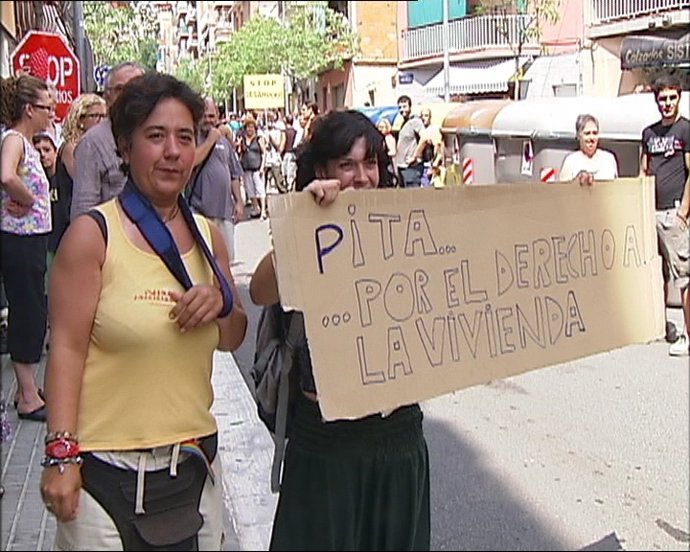 Paralizan un deshaucio en Badalona