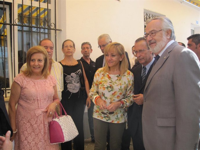 Isabel Carrasco En La Entrega Del Premio A Adefa De Valdepolo.