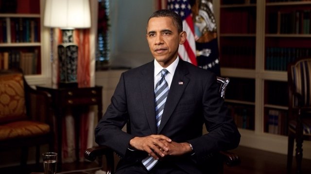 Obama Se Dirige A Los Ciudadanos En La Casa Blanca