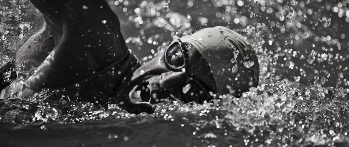 Más De 600 Nadadores Participarán En La XIX Travesia Al Puerto De Valencia