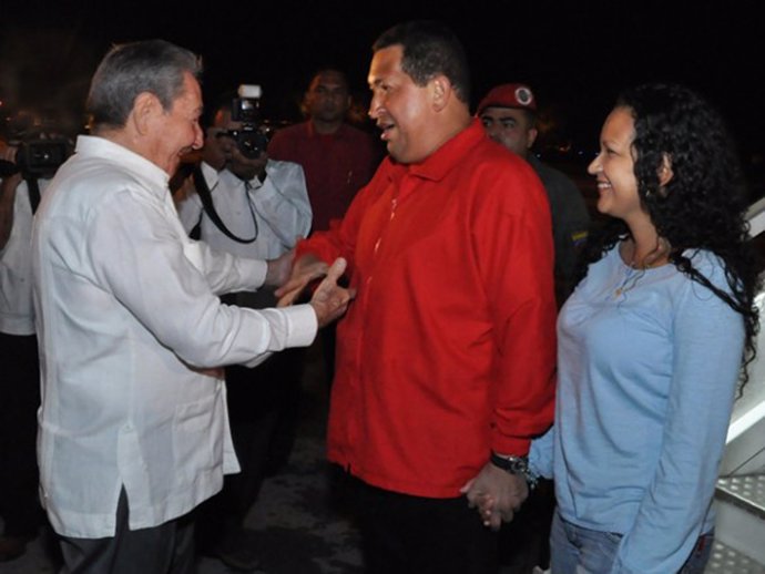 Hugo Chávez Llega A Cuba Para Ser Tratado Del Cáncer
