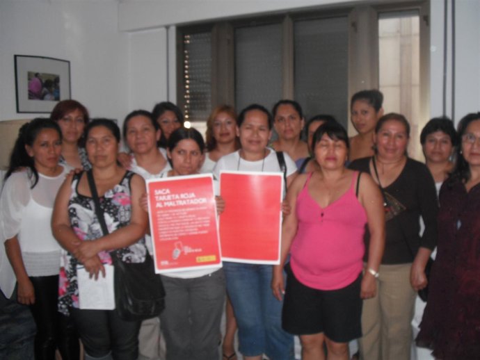 Amdelar 'Saca Tarjeta Roja Al Maltratador'