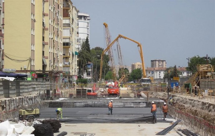 Avance De Las Obras En Superficie Del Metro En Calle Cómpeta