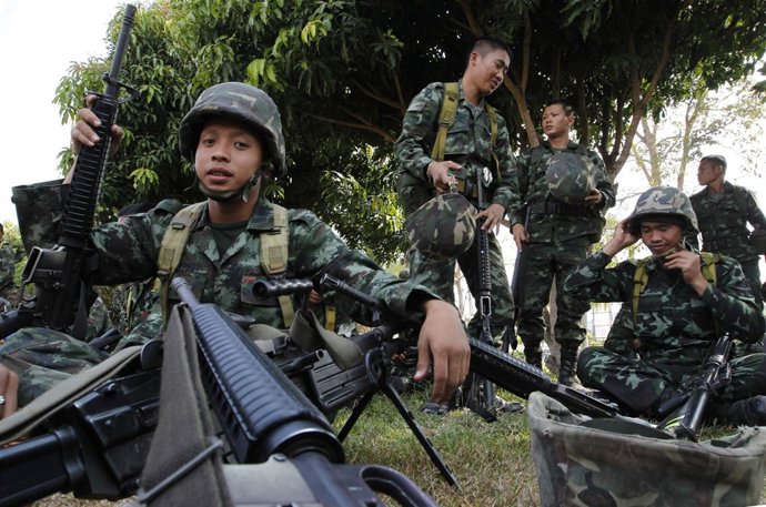 Soldados De Tailandia Cerca De La Frontera Con Camboya