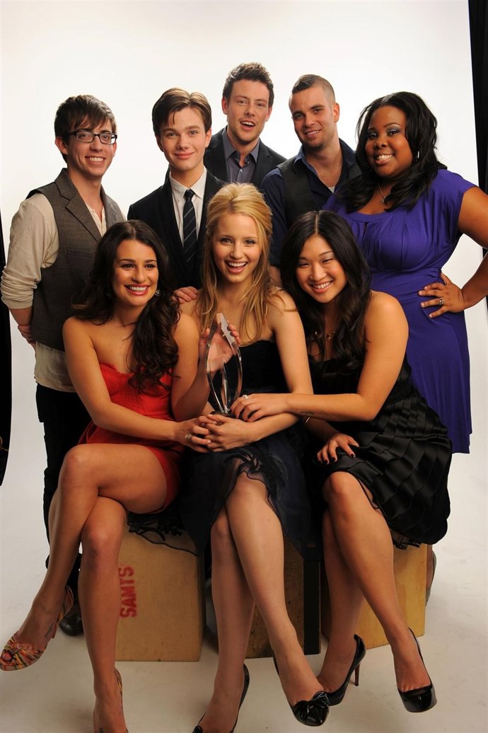 Casting De Glee Posando En Los People's Choice Awards 2010