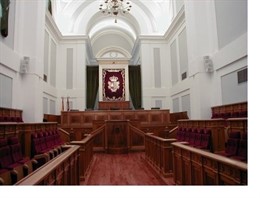 Salón De Plenos Vacío De Las Cortes De C-LM
