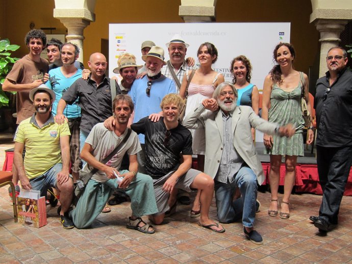 Equipo De 'La Antígona De Mérida' En La Presentación De La Obra En Mérida