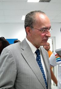 De la Torre se muestra "disponible" a presidir la FEMP, pero asegura que "no va a batallar por ello"